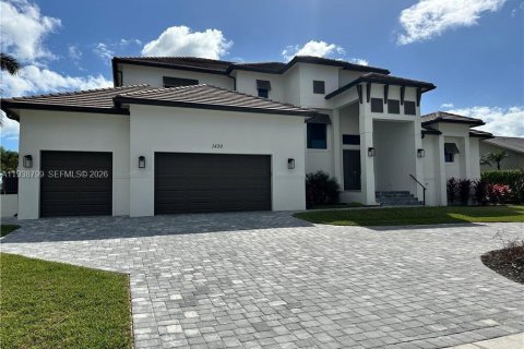 Casa en venta en Marco Island, Florida, 5 dormitorios № 2062283 - foto 2