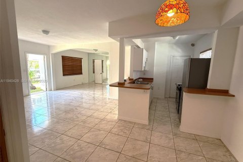 Condo à Miami Beach, Floride, 1 chambre  № 1998298