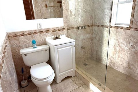 Copropriété à louer à Miami Beach, Floride: 1 chambre, 54.72 m2 № 1998298 - photo 6