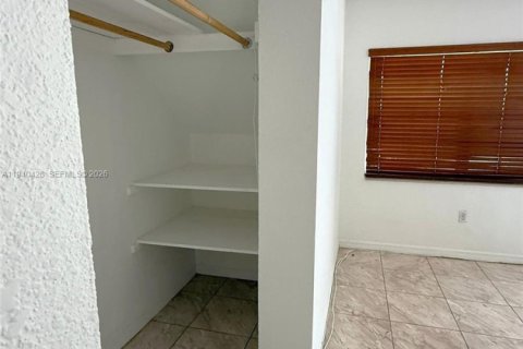 Copropriété à louer à Miami Beach, Floride: 1 chambre, 54.72 m2 № 1998298 - photo 5