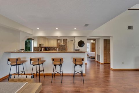 House in Tampa, Florida 3 bedrooms, 299.61 sq.m. № 1548192 - photo 26