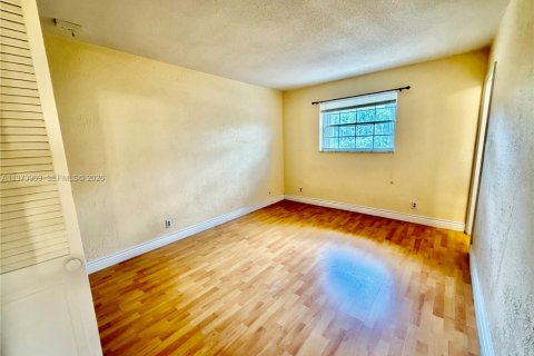 Снять в аренду кондоминиум в Форт-Лодердейл, Флорида 1 спальня, 50.07м2, № 2033614 - фото 6