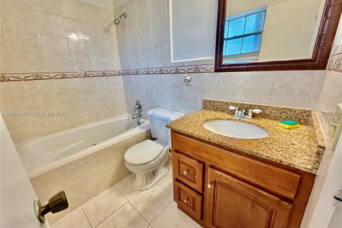 Снять в аренду кондоминиум в Форт-Лодердейл, Флорида 1 спальня, 50.07м2, № 2033614 - фото 8