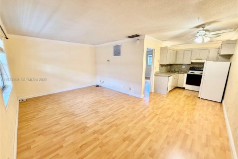 Снять в аренду кондоминиум в Форт-Лодердейл, Флорида 1 спальня, 50.07м2, № 2033614 - фото 13