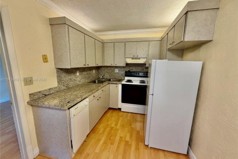 Снять в аренду кондоминиум в Форт-Лодердейл, Флорида 1 спальня, 50.07м2, № 2033614 - фото 5