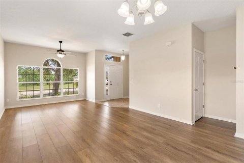 Villa ou maison à vendre à Eustis, Floride: 4 chambres, 181.35 m2 № 2150647 - photo 8