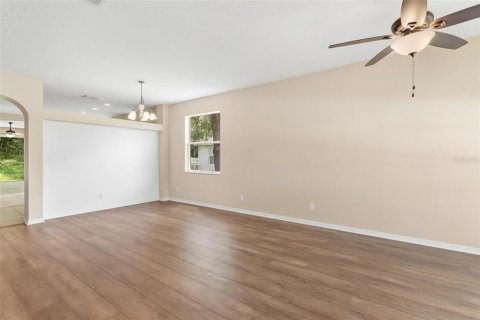 Villa ou maison à vendre à Eustis, Floride: 4 chambres, 181.35 m2 № 2150647 - photo 6