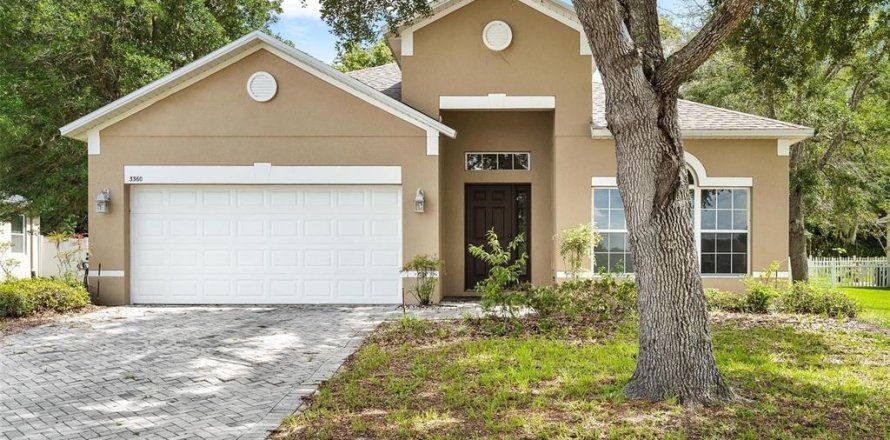 Villa ou maison à Eustis, Floride 4 chambres, 181.35 m2 № 2150647