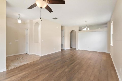 Villa ou maison à vendre à Eustis, Floride: 4 chambres, 181.35 m2 № 2150647 - photo 7
