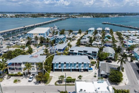 Condo in Bradenton Beach, Florida, 1 bedroom № 2202514
