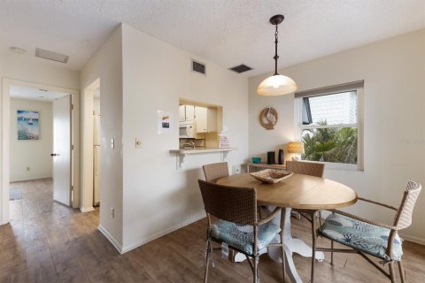 Condominio en venta en Bradenton Beach, Florida, 1 dormitorio, 54.81 m2 № 2202514 - foto 12