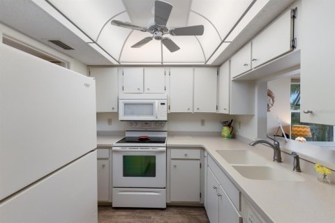 Condominio en venta en Bradenton Beach, Florida, 1 dormitorio, 54.81 m2 № 2202514 - foto 13
