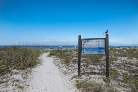 Condominio en venta en Bradenton Beach, Florida, 1 dormitorio, 54.81 m2 № 2202514 - foto 25