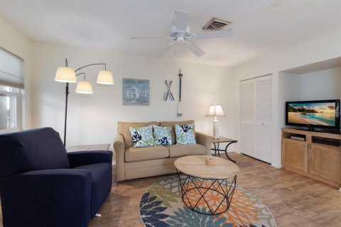 Condominio en venta en Bradenton Beach, Florida, 1 dormitorio, 54.81 m2 № 2202514 - foto 9