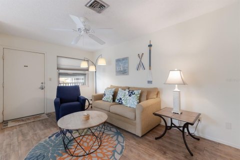 Condominio en venta en Bradenton Beach, Florida, 1 dormitorio, 54.81 m2 № 2202514 - foto 8