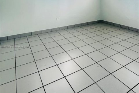 Appartement à louer à Miami, Floride: 2 chambres, 69.68 m2 № 1975728 - photo 14