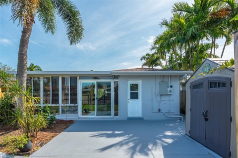 House in Oakland Park, Florida 2 bedrooms, 105.91 sq.m. № 2002388 - photo 26