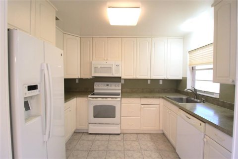 Снять в аренду виллу или дом в Сарасота, Флорида 1 комната, 107.02м2, № 1643287 - фото 3