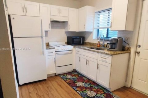 Appartement à louer à Fort Lauderdale, Floride: 2 chambres, 233.28 m2 № 1867986 - photo 4
