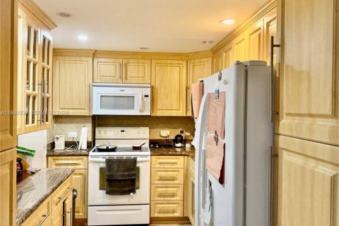 Купить кондоминиум в Майами-Бич, Флорида 1 спальня, 87.51м2, № 2044188 - фото 10