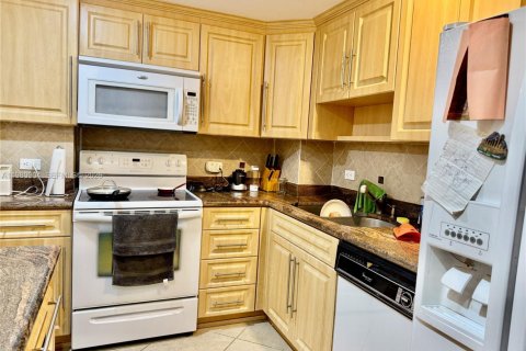 Купить кондоминиум в Майами-Бич, Флорида 1 спальня, 87.51м2, № 2044188 - фото 8