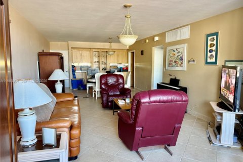 Купить кондоминиум в Майами-Бич, Флорида 1 спальня, 87.51м2, № 2044188 - фото 12