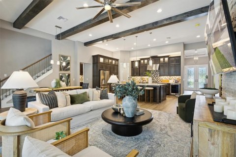 Casa en venta en Brandon, Florida, 5 dormitorios, 362.23 m2 № 1746553 - foto 10