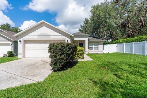 House in Oviedo, Florida 3 bedrooms, 117.43 sq.m. № 1835473 - photo 2