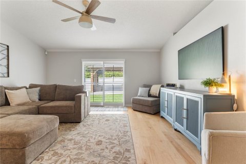 House in Oviedo, Florida 3 bedrooms, 117.43 sq.m. № 1835473 - photo 5