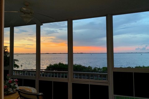 Condo in Punta Gorda, Florida, 3 bedrooms  № 1657115 - photo 1