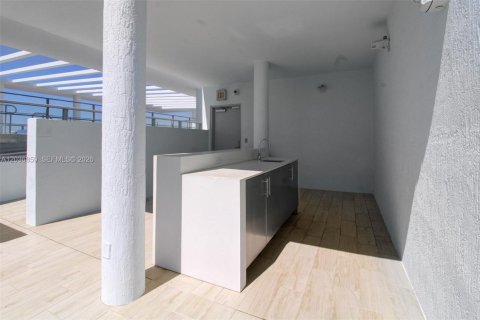 Купить кондоминиум в Майами, Флорида 1 спальня, 61.22м2, № 2154205 - фото 30