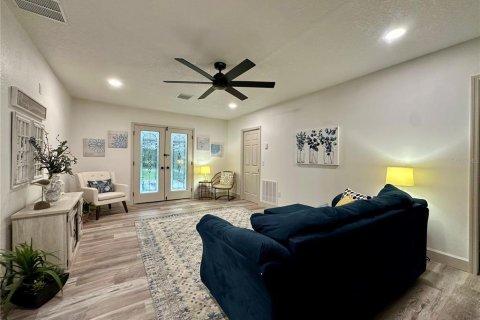 House in Orange City, Florida 4 bedrooms, 157 sq.m. № 1826498 - photo 7