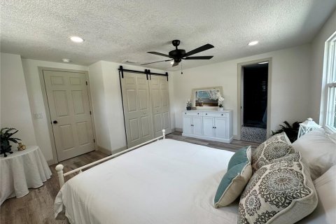 House in Orange City, Florida 4 bedrooms, 157 sq.m. № 1826498 - photo 16
