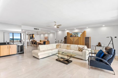 Condo in Delray Beach, Florida, 2 bedrooms № 2187452 - photo 4