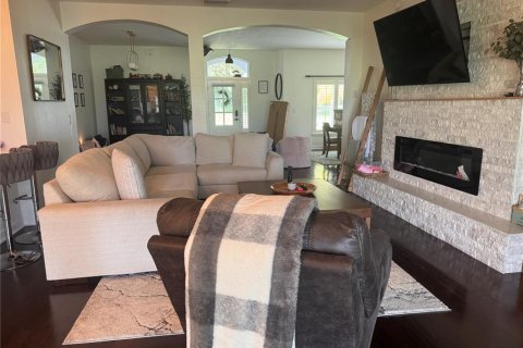 Villa ou maison à vendre à Valrico, Floride: 4 chambres, 211.45 m2 № 2388383 - photo 4
