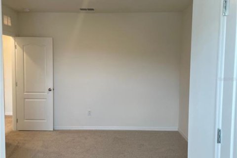 Townhouse in Davenport, Florida 3 bedrooms, 155.43 sq.m. № 2206871 - photo 8