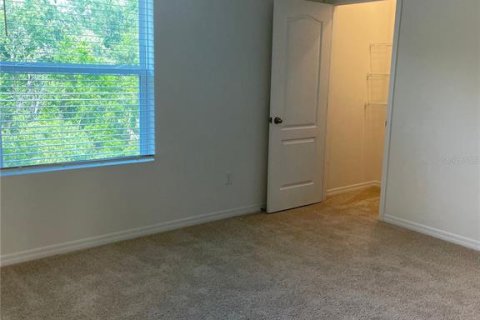 Townhouse in Davenport, Florida 3 bedrooms, 155.43 sq.m. № 2206871 - photo 12