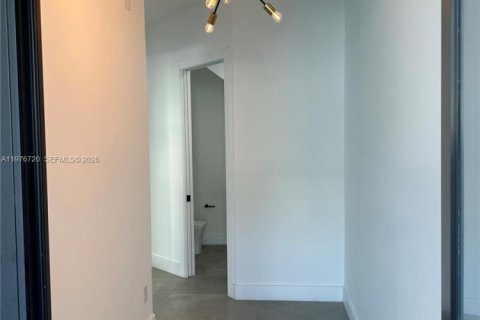 Townhouse in Dania Beach, Florida 4 bedrooms, 186.92 sq.m. № 2040587 - photo 3