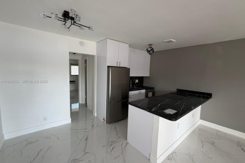 Купить кондоминиум в Халландейл-Бич, Флорида 1 спальня, 58.06м2, № 2085814 - фото 6