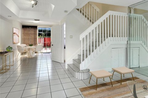 Touwnhouse à louer à Miami, Floride: 2 chambres, 104.05 m2 № 2027250 - photo 4