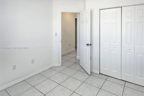 Touwnhouse à louer à Miami, Floride: 2 chambres, 104.05 m2 № 2027250 - photo 12