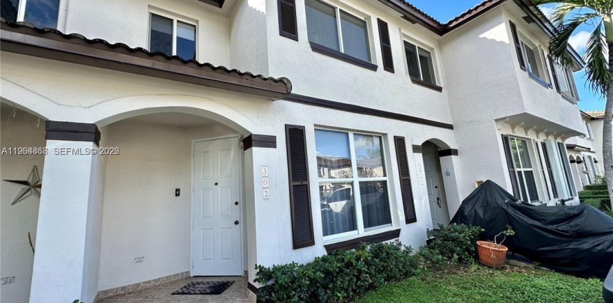 Touwnhouse à Miami, Floride 2 chambres, 104.05 m2 № 2027250