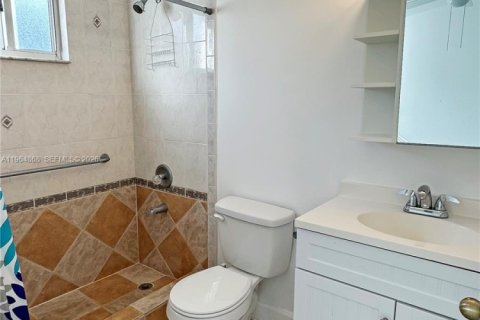 Touwnhouse à louer à Miami, Floride: 2 chambres, 104.05 m2 № 2027250 - photo 11