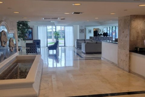 Купить кондоминиум в Майами-Бич, Флорида 1 спальня, 99.87м2, № 2066391 - фото 2