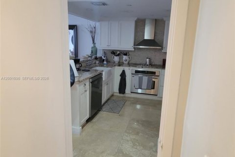 Купить кондоминиум в Майами-Бич, Флорида 1 спальня, 99.87м2, № 2066391 - фото 5