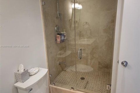 Купить кондоминиум в Майами-Бич, Флорида 1 спальня, 99.87м2, № 2066391 - фото 23