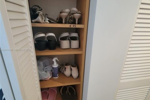 Купить кондоминиум в Майами-Бич, Флорида 1 спальня, 99.87м2, № 2066391 - фото 24