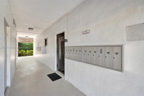 Apartamento en alquiler en Fort Lauderdale, Florida, 2 dormitorios, 102.19 m2 № 2051183 - foto 13