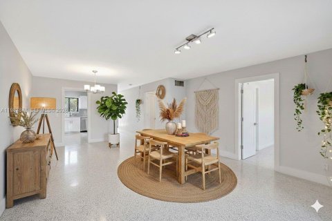 Apartamento en alquiler en Fort Lauderdale, Florida, 2 dormitorios, 102.19 m2 № 2051183 - foto 15