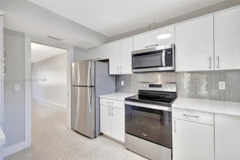Apartamento en alquiler en Fort Lauderdale, Florida, 2 dormitorios, 102.19 m2 № 2051183 - foto 27